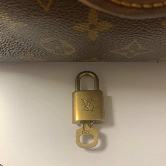 Louis Vuitton Monogram Speedy 25 Bag - Picture 16 of 16